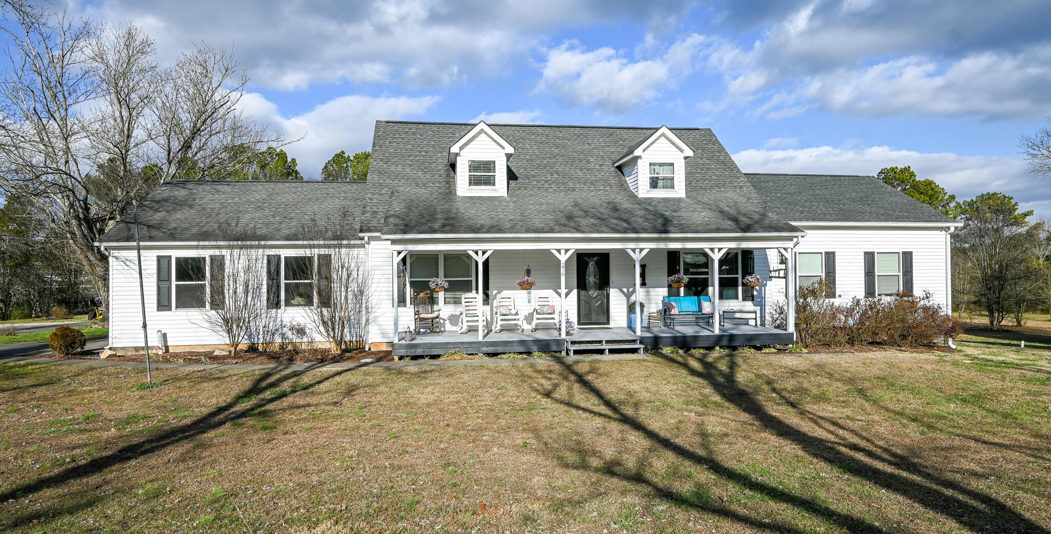 276 Mason Road McDonald, TN 37353 - Photo 2 of 67 a front view of a house with garden