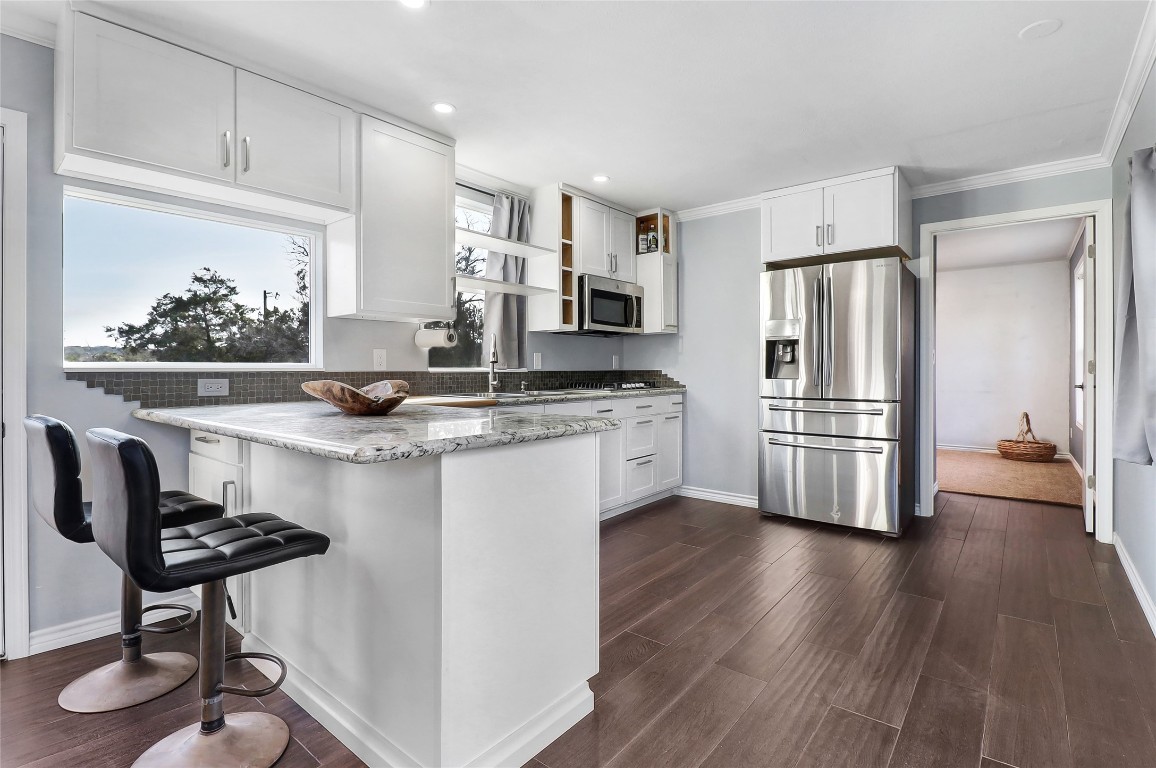 901 Thurman Road San Marcos, TX 78666 - Photo 10 of 32 French door stainless refrigerator conveys