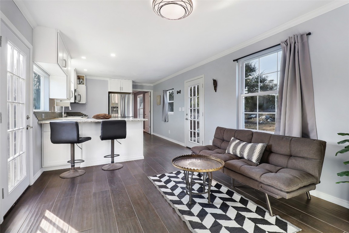 901 Thurman Road San Marcos, TX 78666 - Photo 6 of 32 Living area open to kitchen