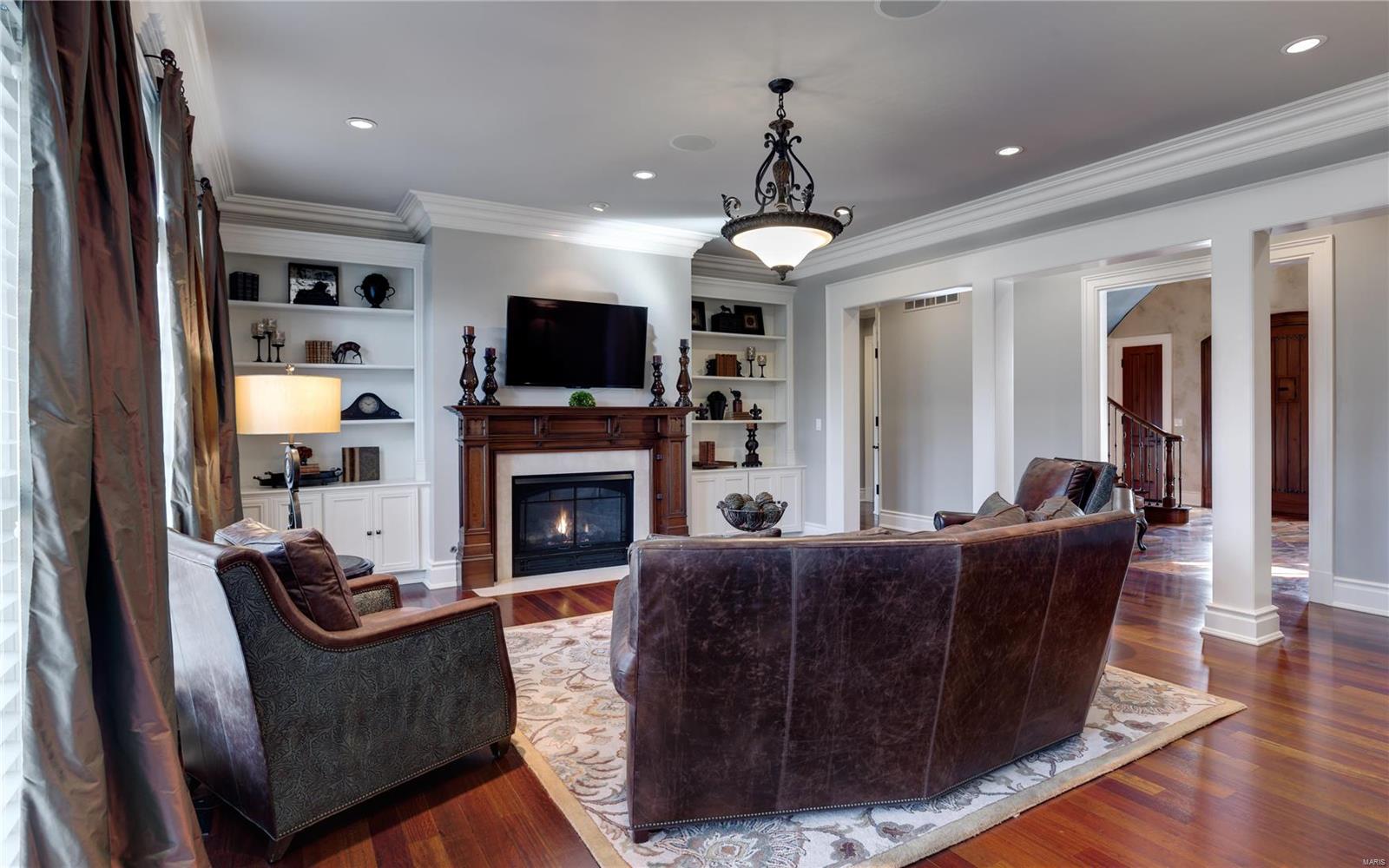 809 Warson Road Ladue, MO 63124 - Photo 11 of 40