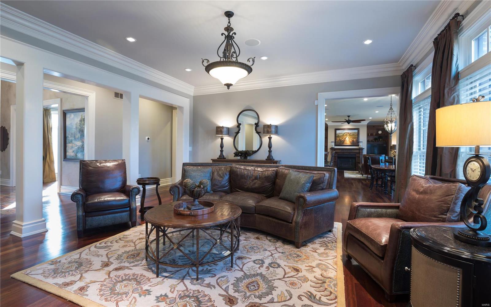 809 Warson Road Ladue, MO 63124 - Photo 12 of 40