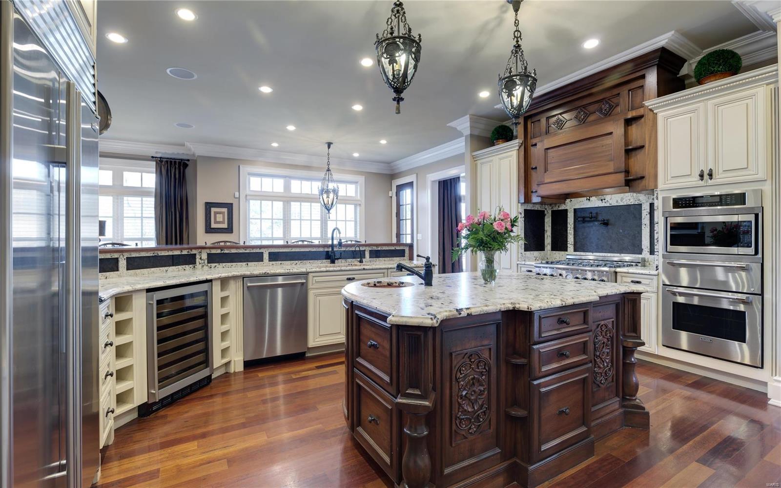 809 Warson Road Ladue, MO 63124 - Photo 13 of 40