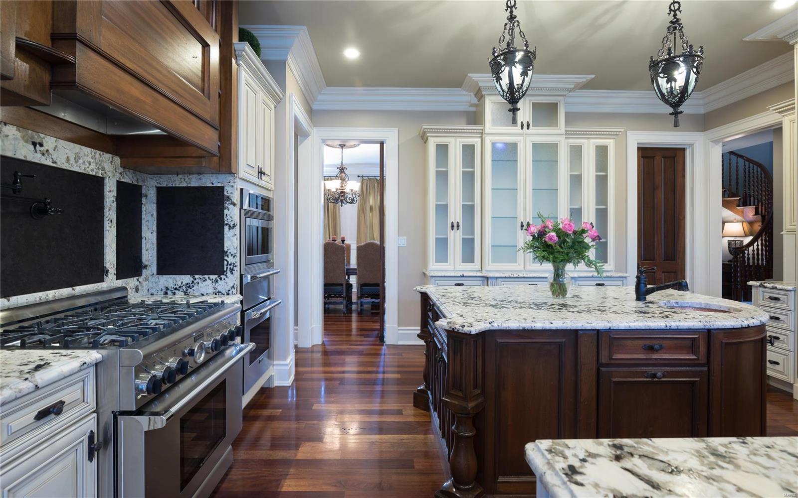 809 Warson Road Ladue, MO 63124 - Photo 14 of 40