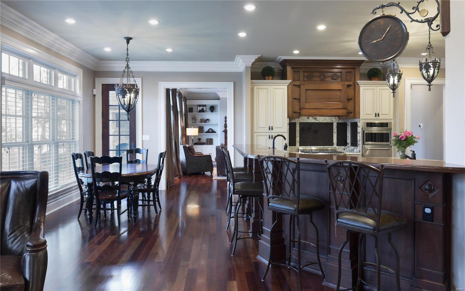 809 Warson Road Ladue, MO 63124 - Photo 19 of 40