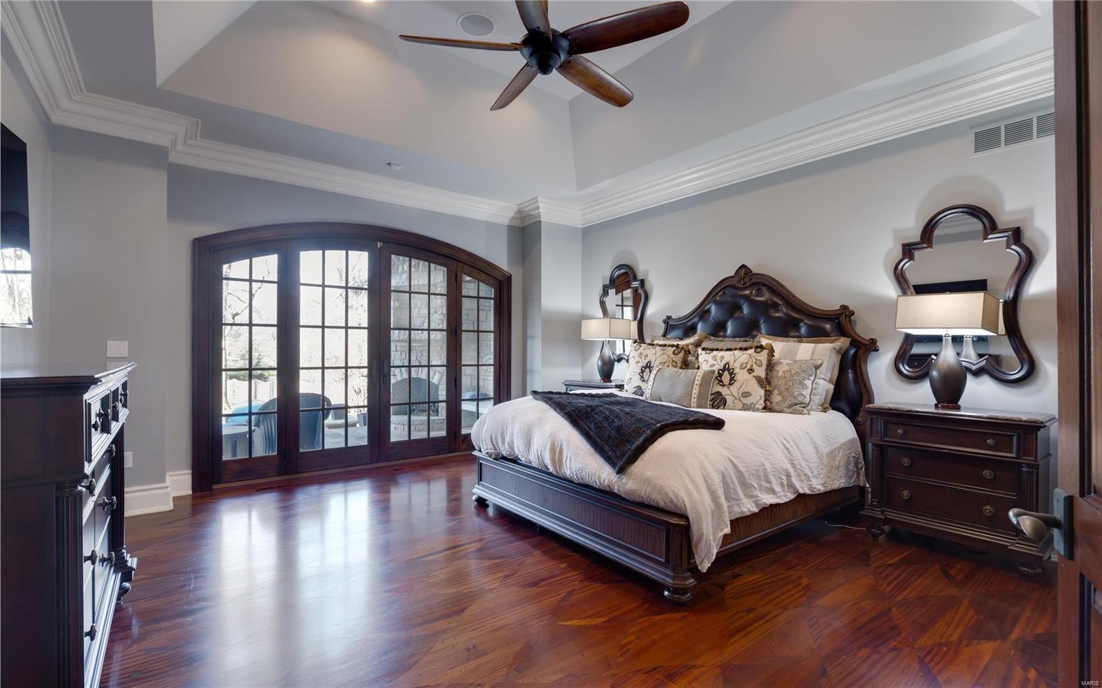 809 Warson Road Ladue, MO 63124 - Photo 20 of 40