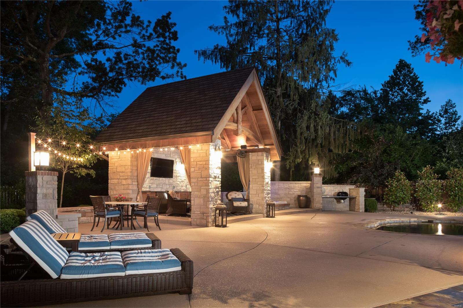 809 Warson Road Ladue, MO 63124 - Photo 4 of 40