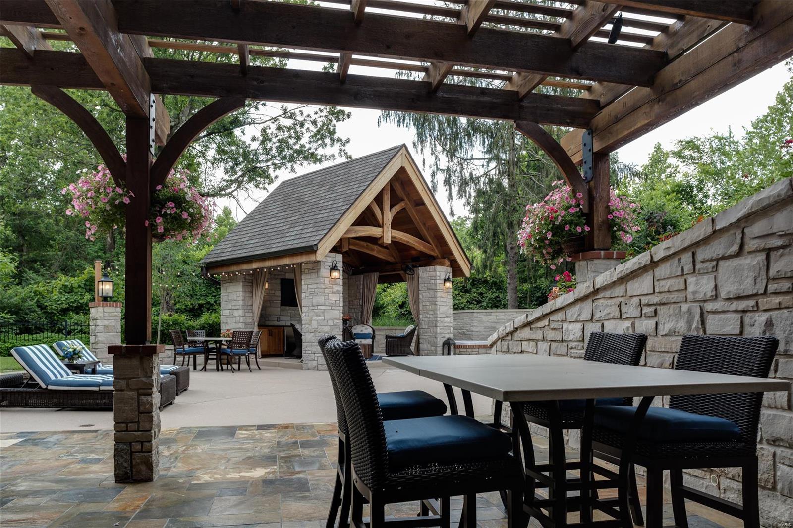 809 Warson Road Ladue, MO 63124 - Photo 37 of 40