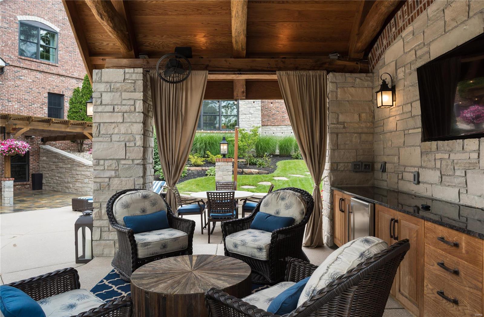 809 Warson Road Ladue, MO 63124 - Photo 38 of 40