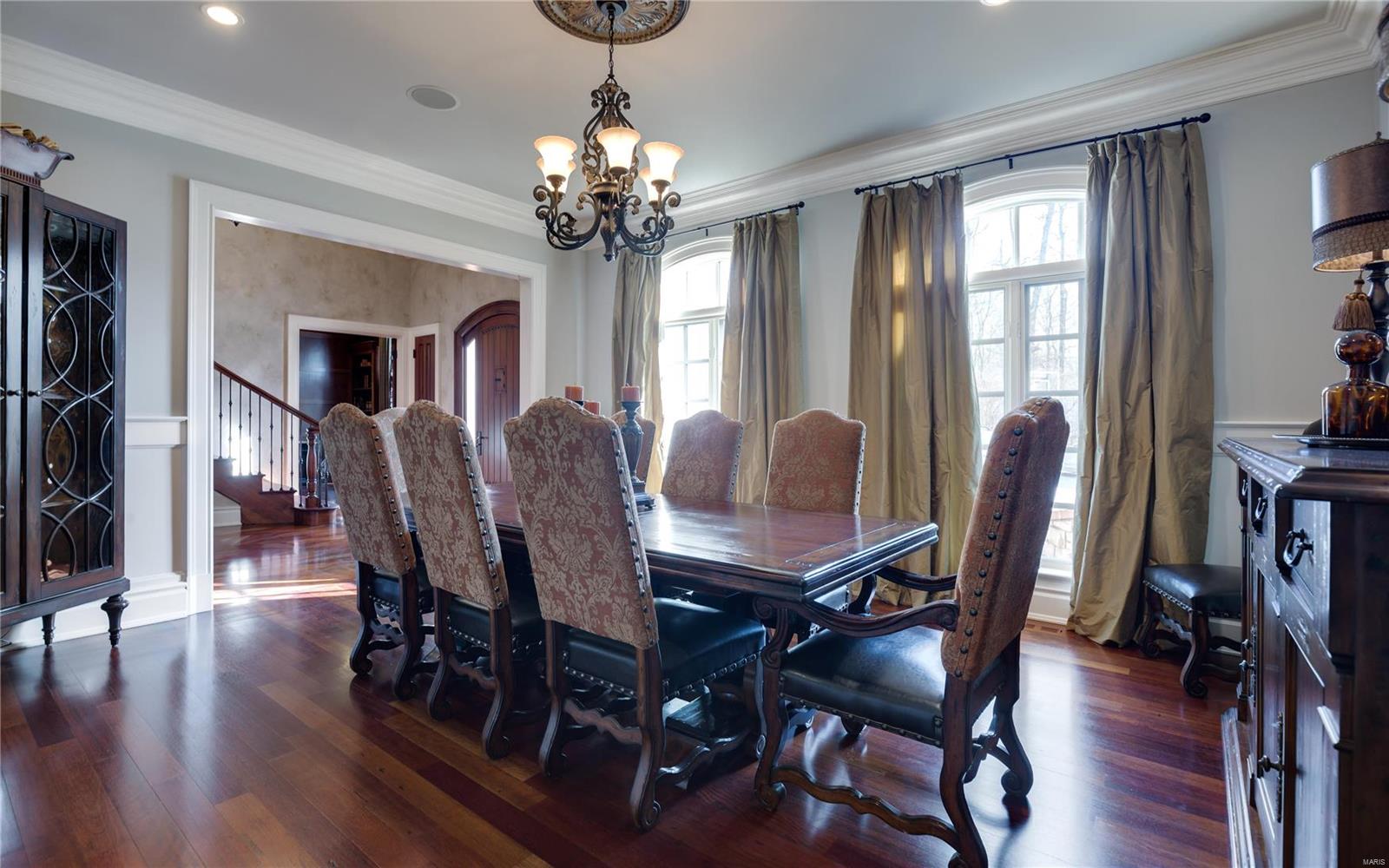 809 Warson Road Ladue, MO 63124 - Photo 9 of 40