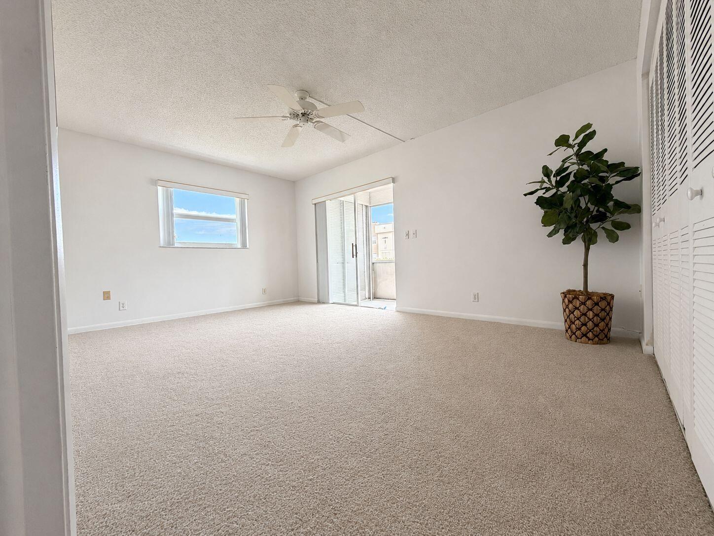 359 Capri H, Unit 359 Delray Beach, FL 33484 - Photo 10 of 23 WhatsApp Image 2026-06-19 at 15.36.40