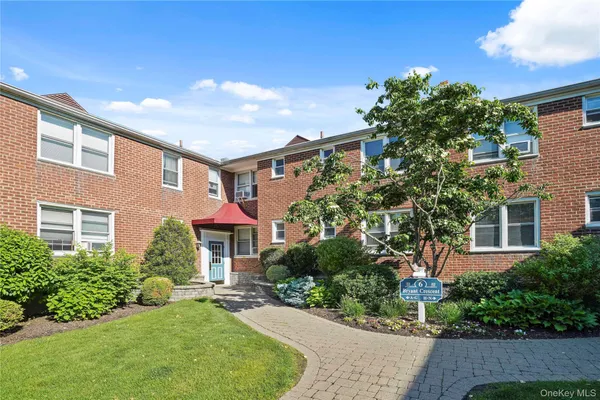 $180,000 | 6 Bryant Crescent, Unit 2F, White Plains, NY 10605