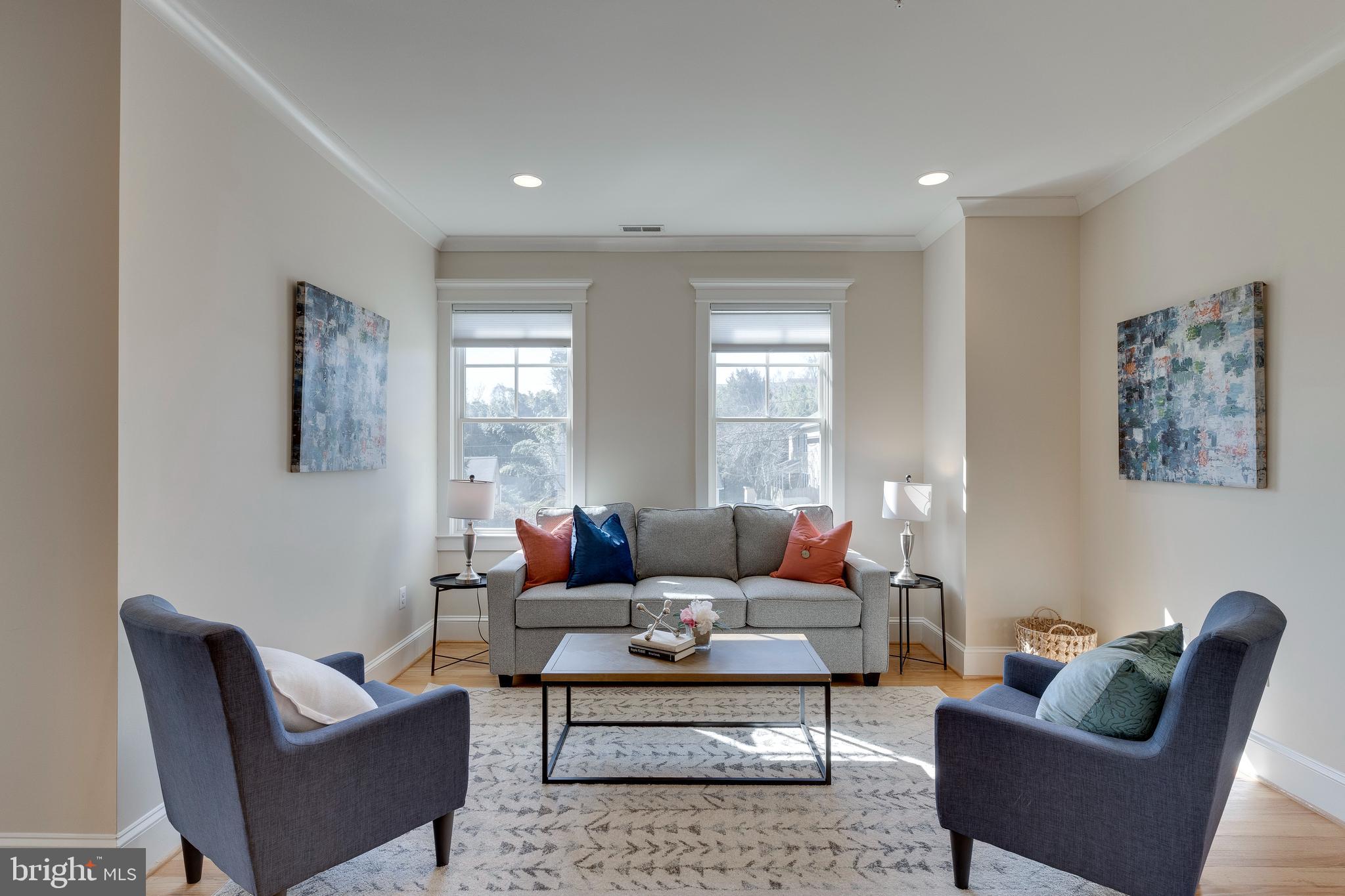 5813 Ipswich Road Bethesda, MD 20814 - Photo 28 of 51 Upper floor family lounge