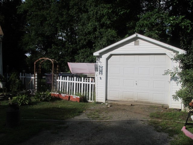 400 Ironmine Road Burrillville, RI 02830 - Photo 12 of 14