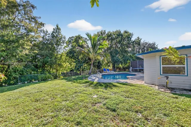 $530,000 | 190 Martin Circle, Royal Palm Beach, FL 33411