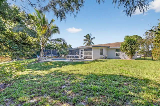 $530,000 | 190 Martin Circle, Royal Palm Beach, FL 33411