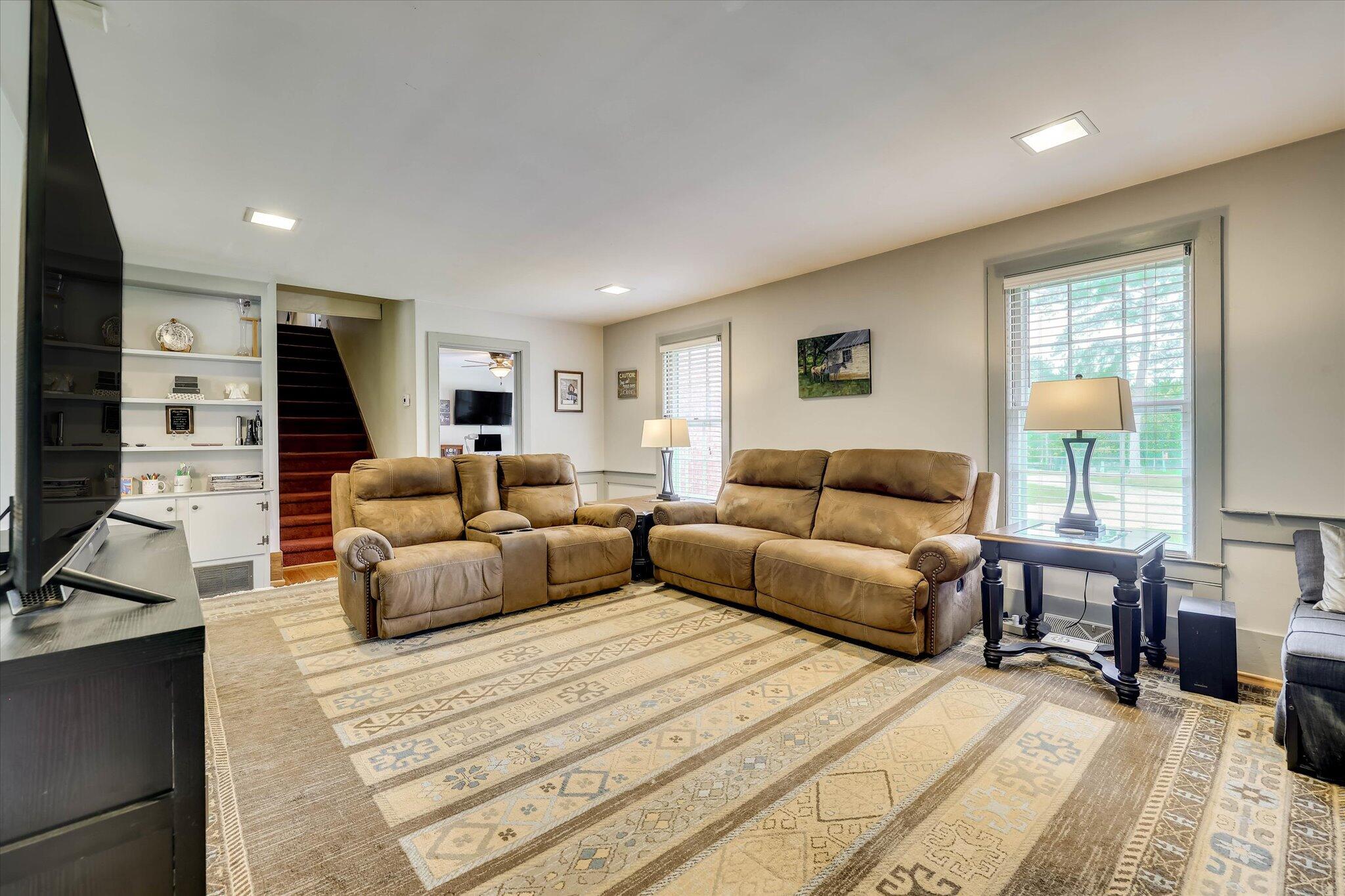 711 Augusta St Extension McCormick, SC 29835 - Photo 21 of 78 family room