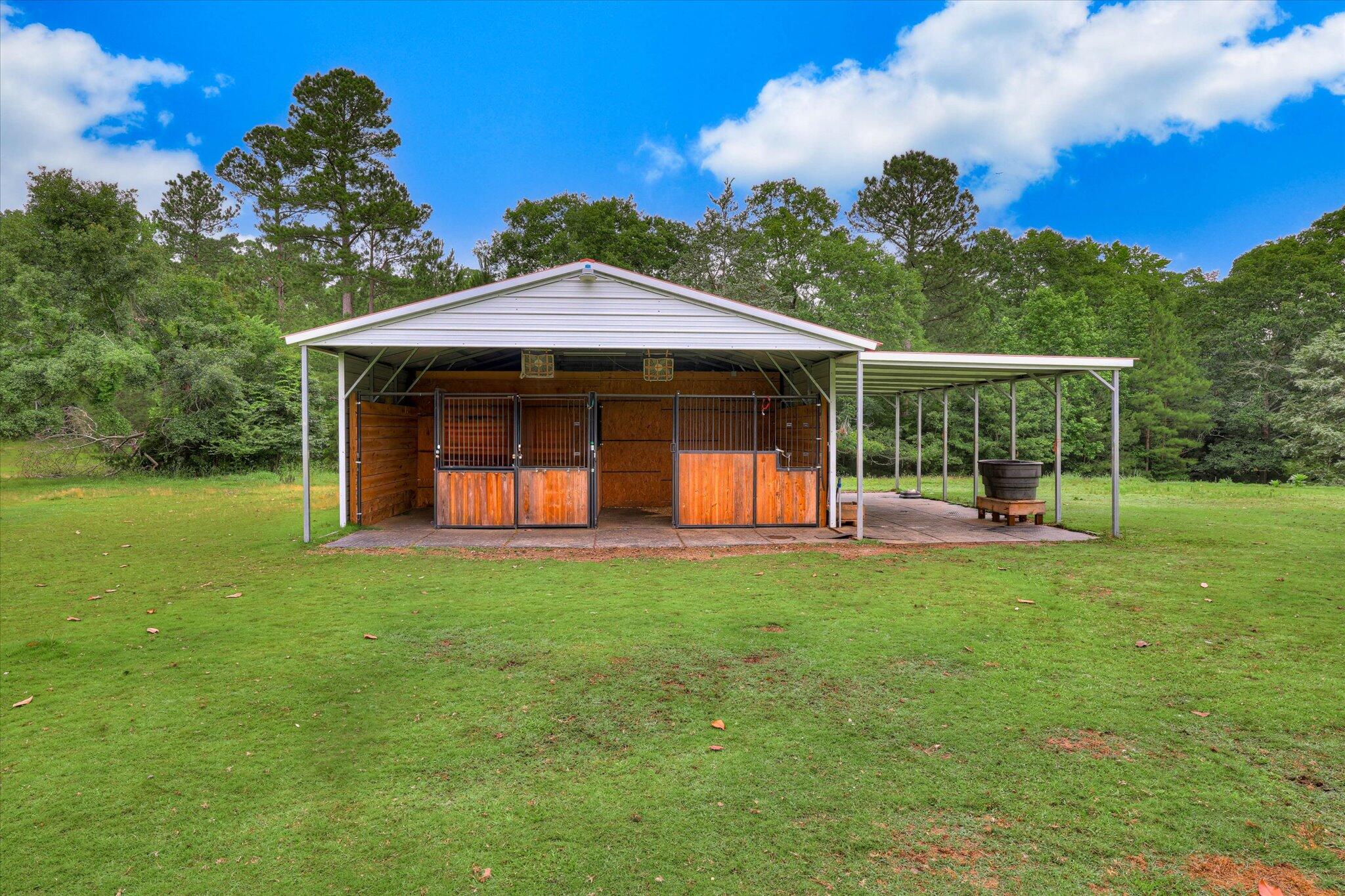 711 Augusta St Extension McCormick, SC 29835 - Photo 49 of 78 horse barn/stalls