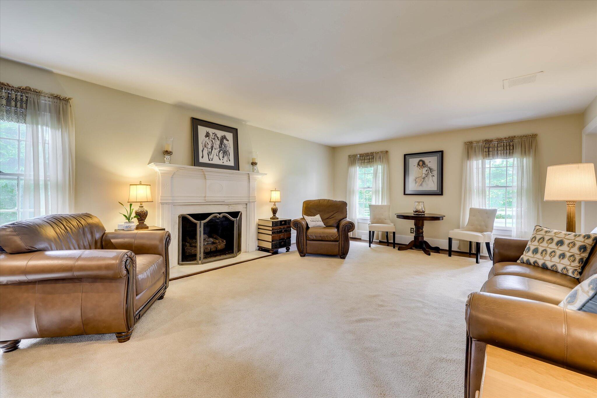 711 Augusta St Extension McCormick, SC 29835 - Photo 7 of 78 living room