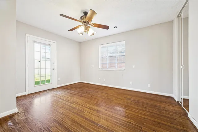 $2,500 | 2712 West Holcombe Boulevard, West University Place, TX 77005