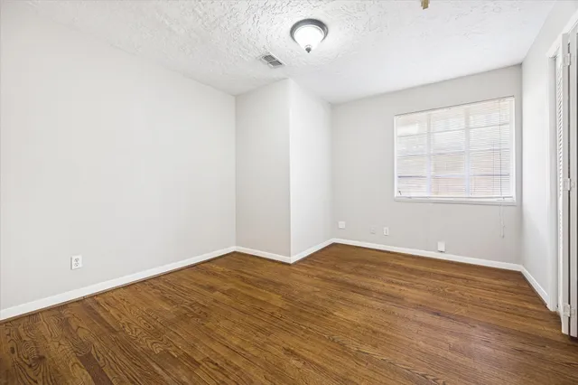 $2,500 | 2712 West Holcombe Boulevard, West University Place, TX 77005