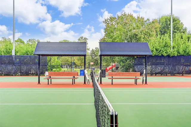 $2,500 | 2712 West Holcombe Boulevard, West University Place, TX 77005