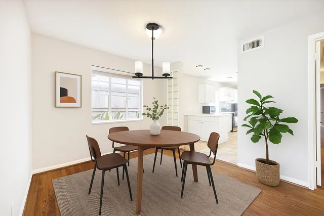 $2,500 | 2712 West Holcombe Boulevard, West University Place, TX 77005