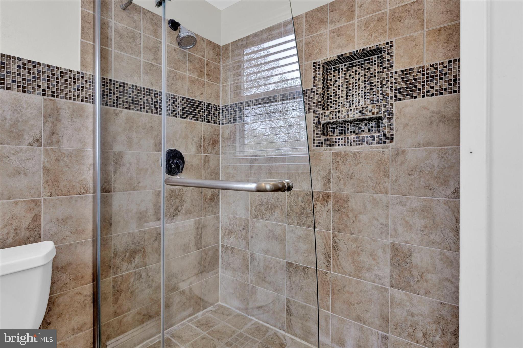 5017 Nicholas Road Waldorf, MD 20601 - Photo 18 of 26 Owner's Bathroom