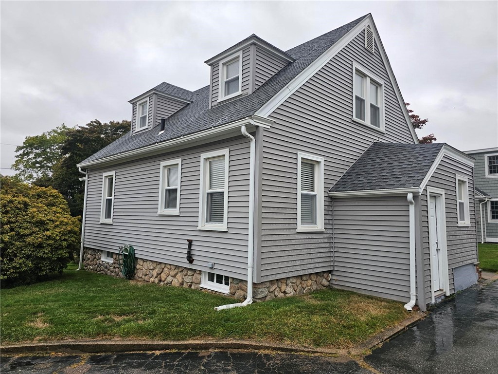 26 Westminster Street Westerly, RI 02891 - Photo 3 of 30