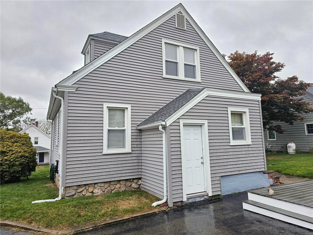 26 Westminster Street Westerly, RI 02891 - Photo 4 of 30