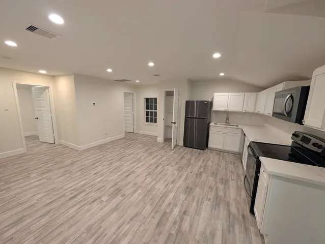 $1,250 | 7212 Corpus Christi Street, Unit B, Houston, TX 77020