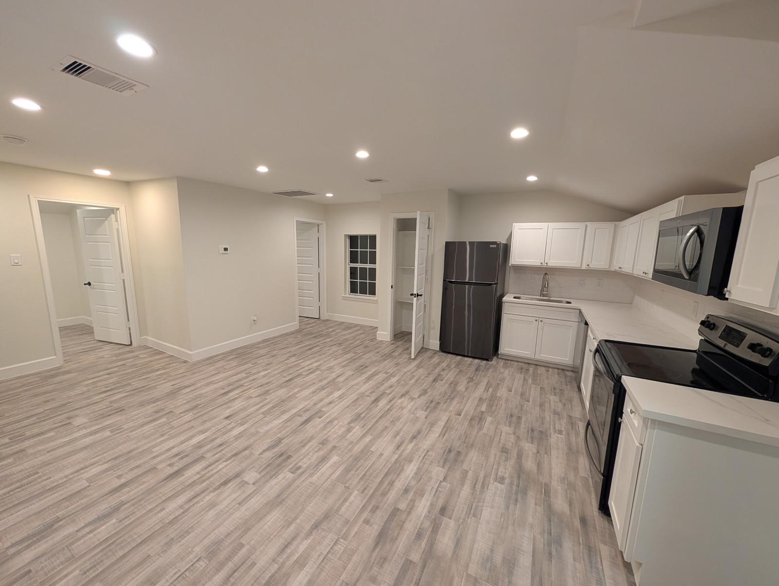 7212 Corpus Christi Street, Unit B Houston, TX 77020 - Photo 5 of 12