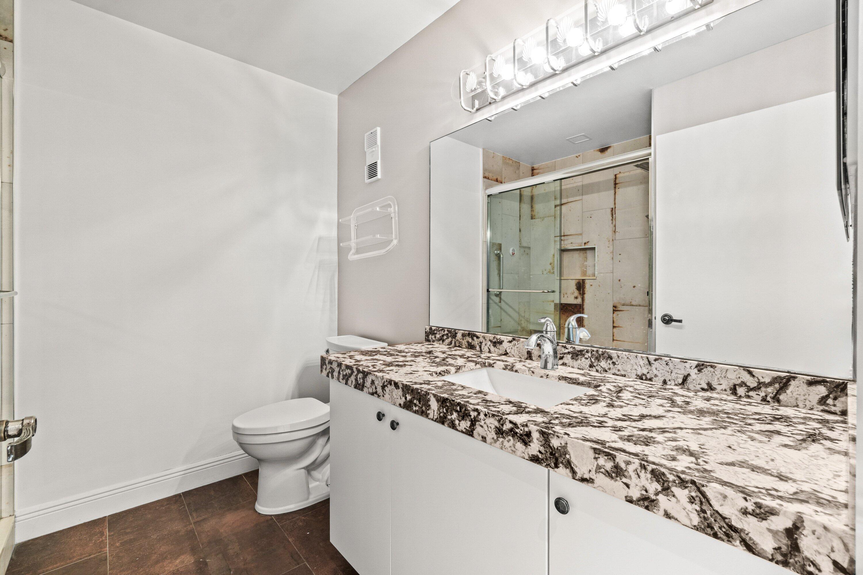 6079 Millington Way Delray Beach, FL 33484 - Photo 14 of 38 Guest Bath
