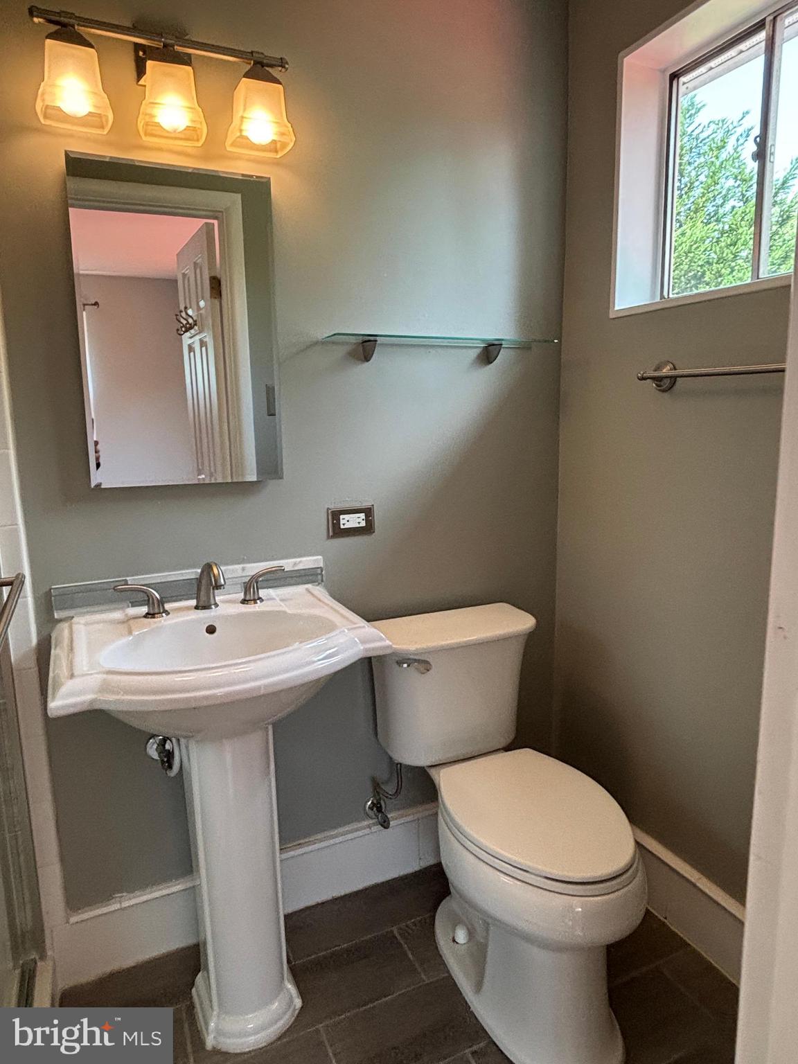 3913 Parsons Road Chevy Chase, MD 20815 - Photo 12 of 43 Primary Bath