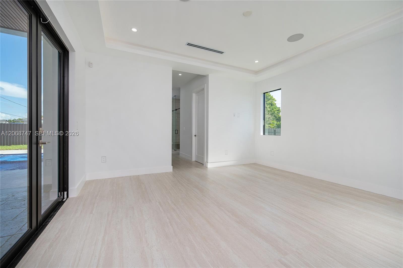 9951 Southwest 41st Terrace Miami, FL 33165 - Photo 10 of 33 Gallery Image 10