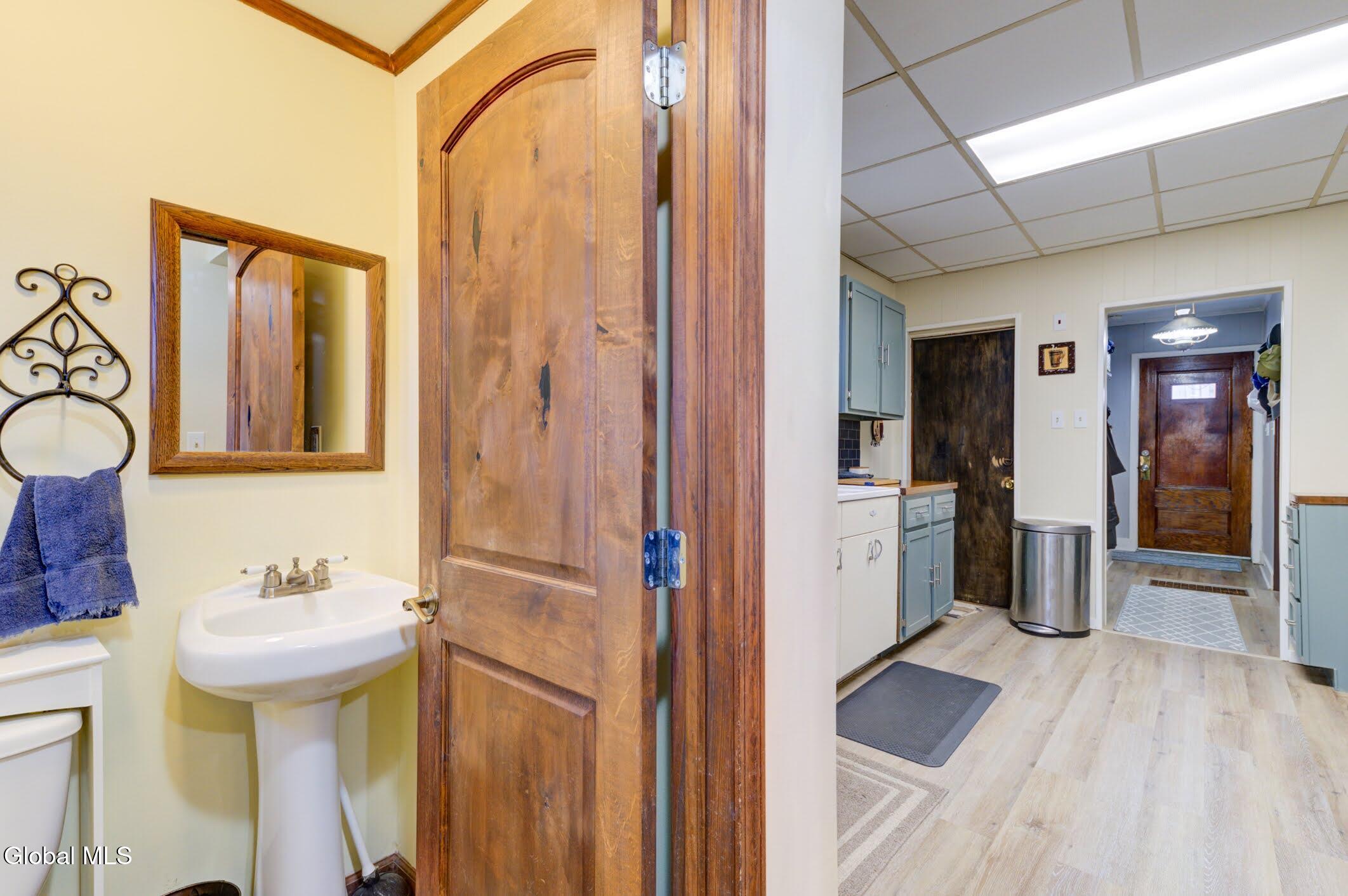 876 Thompson Street Schenectady, NY 12306 - Photo 18 of 30 13-876 Thompson