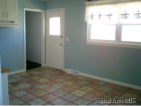 105 Hawkeye Way Springfield, IL 62707 - Photo 3 of 9