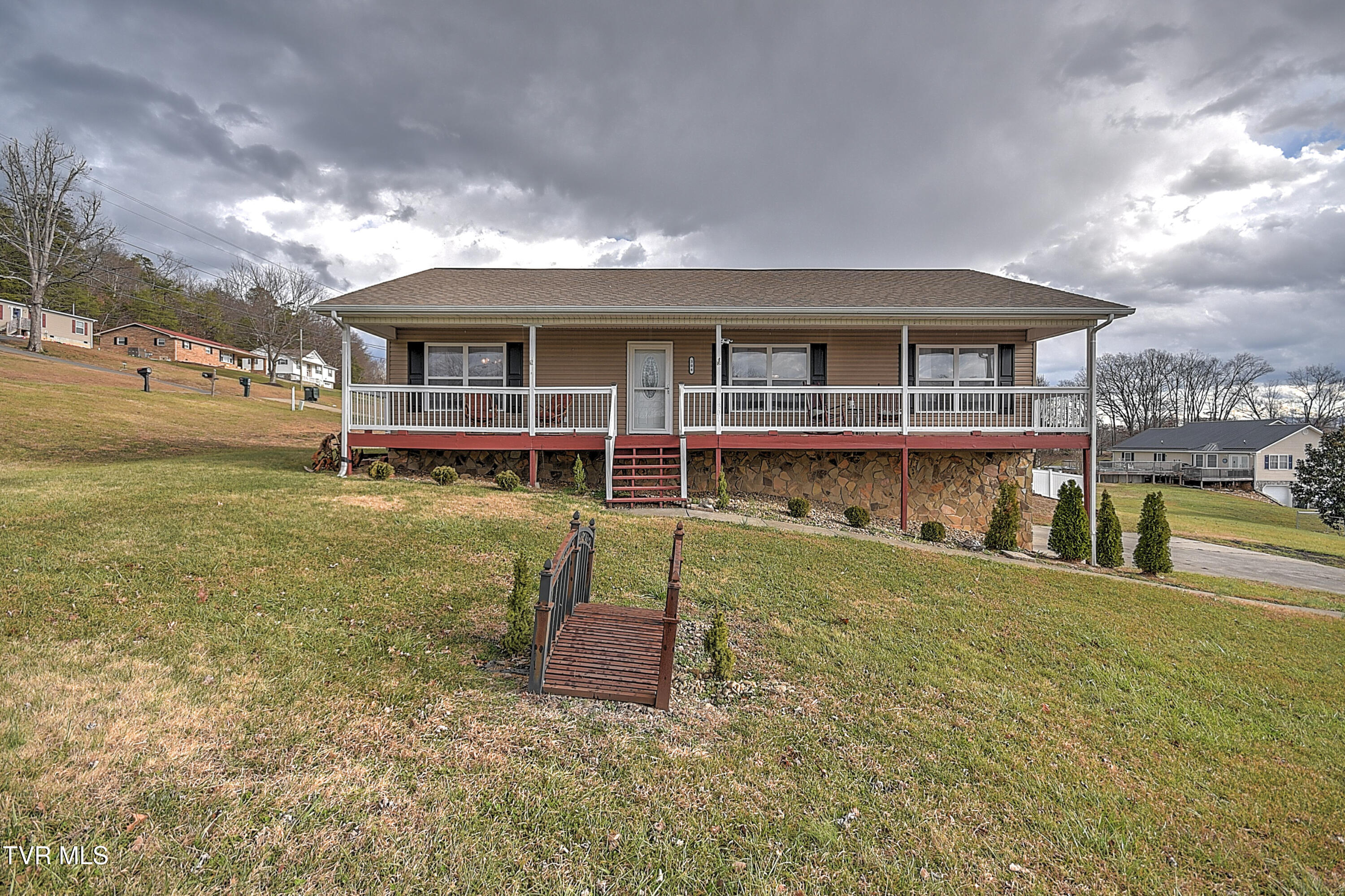 304 Reed Avenue Greeneville, TN 37743 - Photo 2 of 38 304 Reed Ave GL-2