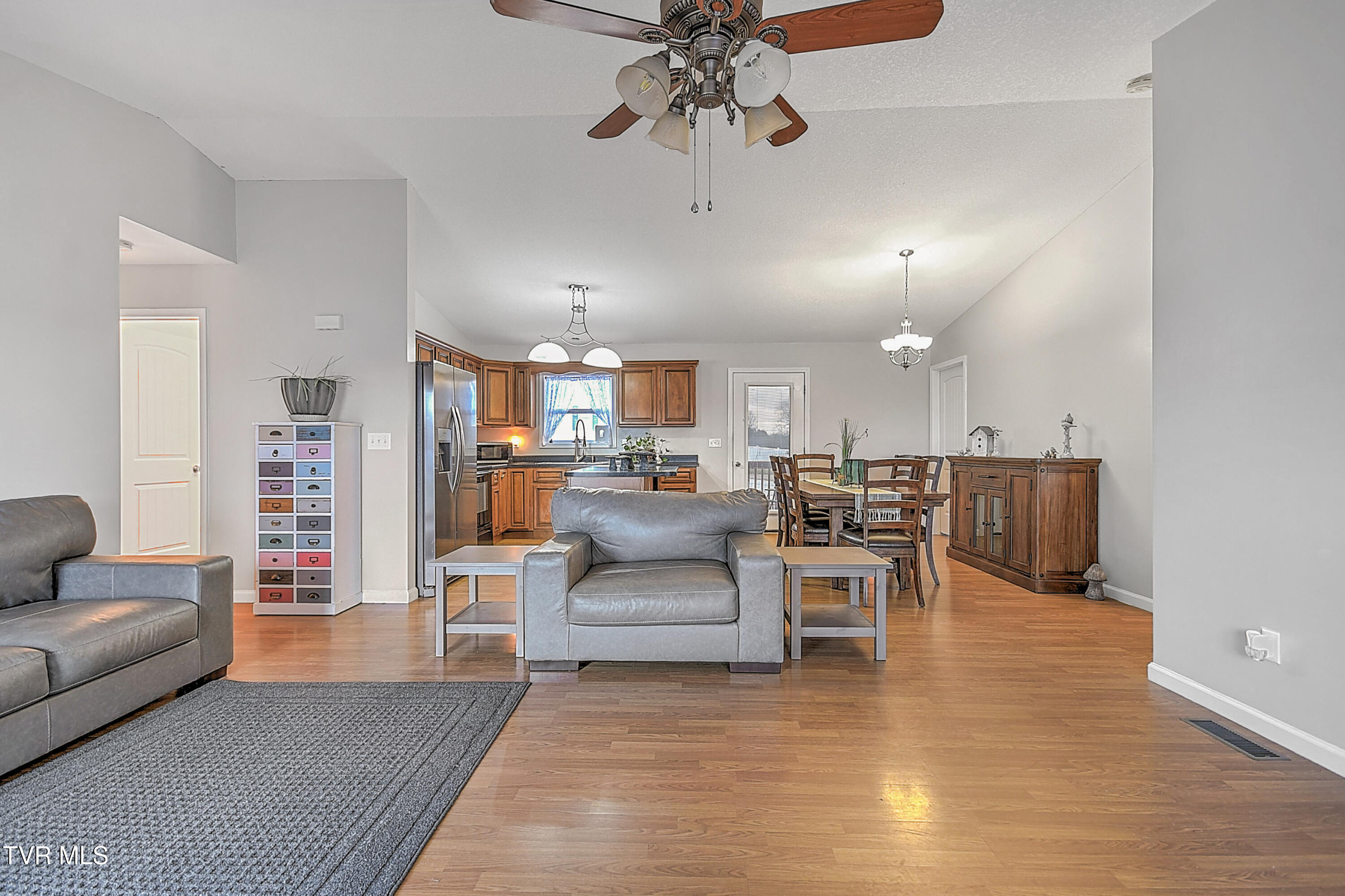 304 Reed Avenue Greeneville, TN 37743 - Photo 8 of 38 304 Reed Ave GL-32