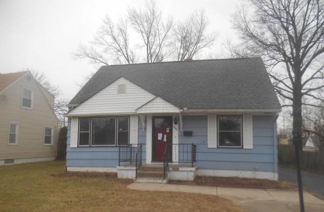 1107 East Dunedin Road Columbus, OH 43224 - Photo 1 of 11