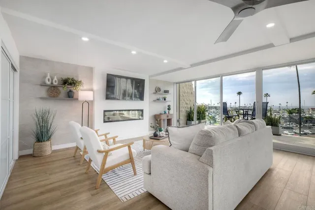 $1,220,000 | 1200 North Harbor Drive, Unit 1B, Oceanside, CA 92054