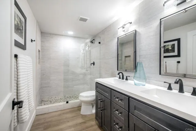 $1,220,000 | 1200 North Harbor Drive, Unit 1B, Oceanside, CA 92054