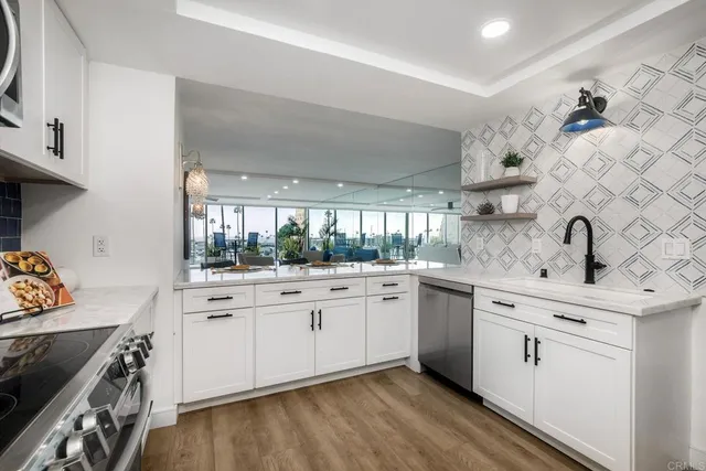 $1,220,000 | 1200 North Harbor Drive, Unit 1B, Oceanside, CA 92054