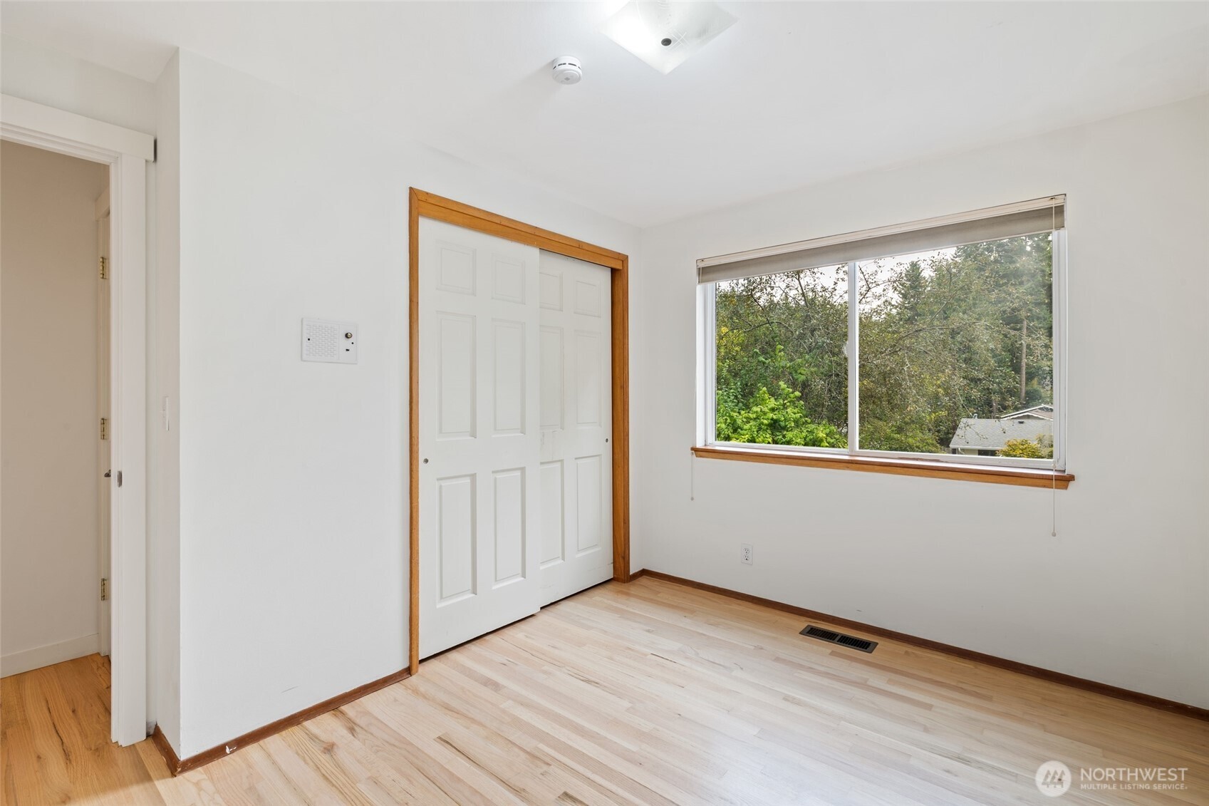 9526 234th Street Southwest Edmonds, WA 98020 - Photo 11 of 22