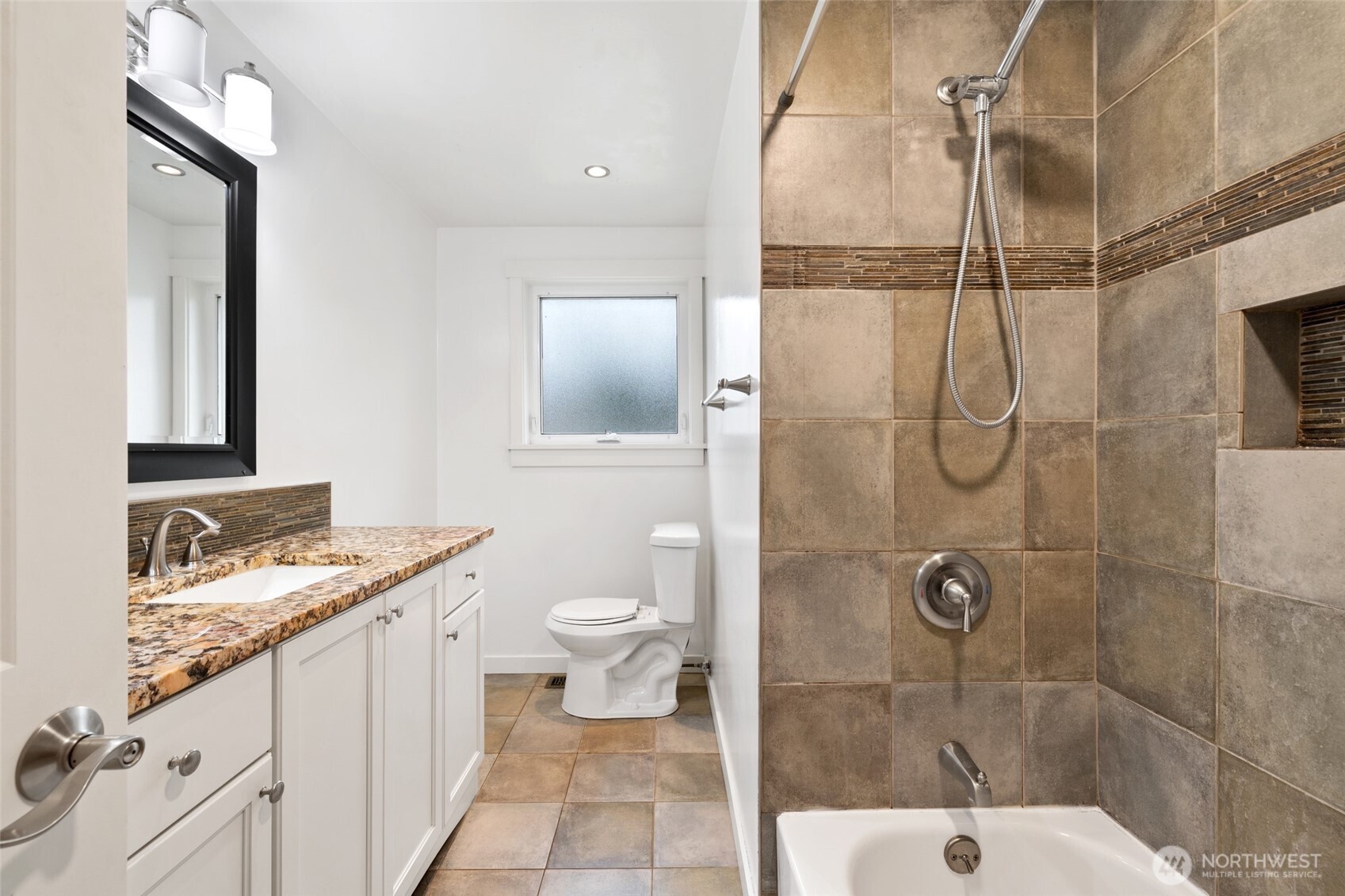 9526 234th Street Southwest Edmonds, WA 98020 - Photo 12 of 22