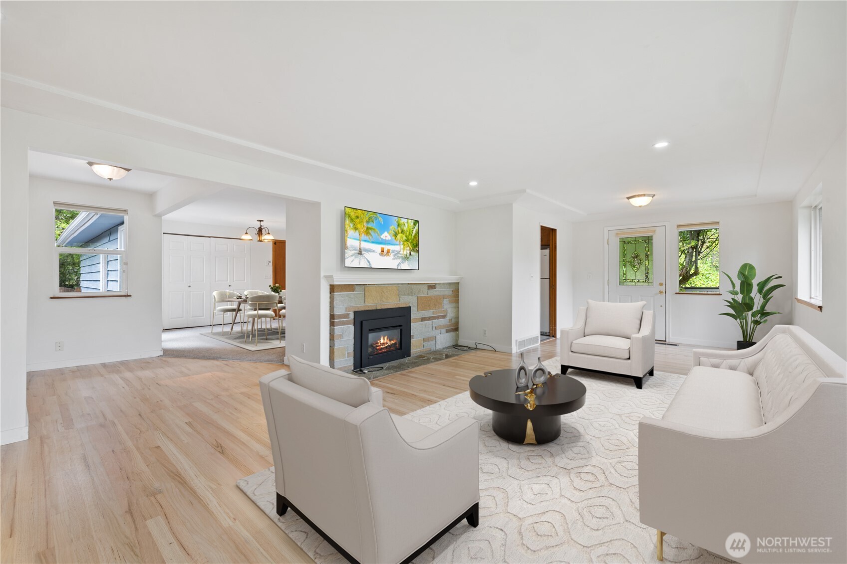 9526 234th Street Southwest Edmonds, WA 98020 - Photo 4 of 22