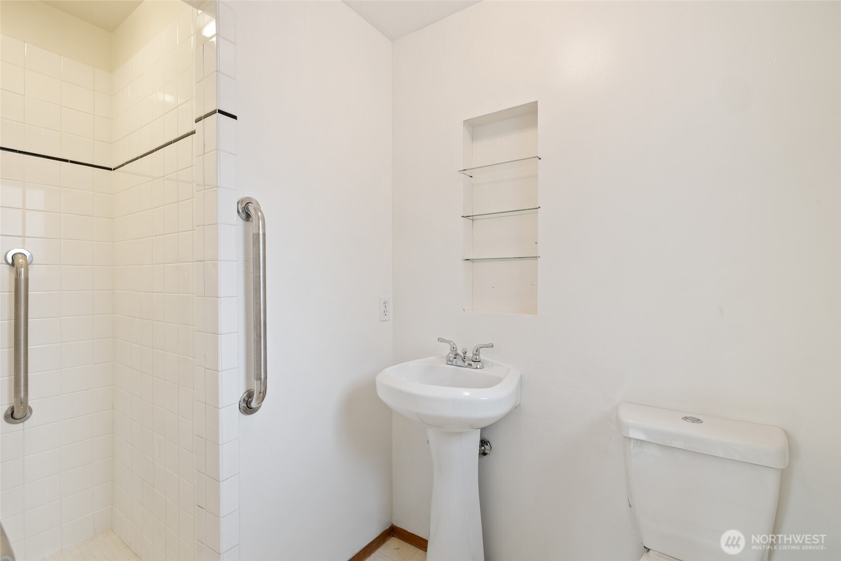 9526 234th Street Southwest Edmonds, WA 98020 - Photo 9 of 22