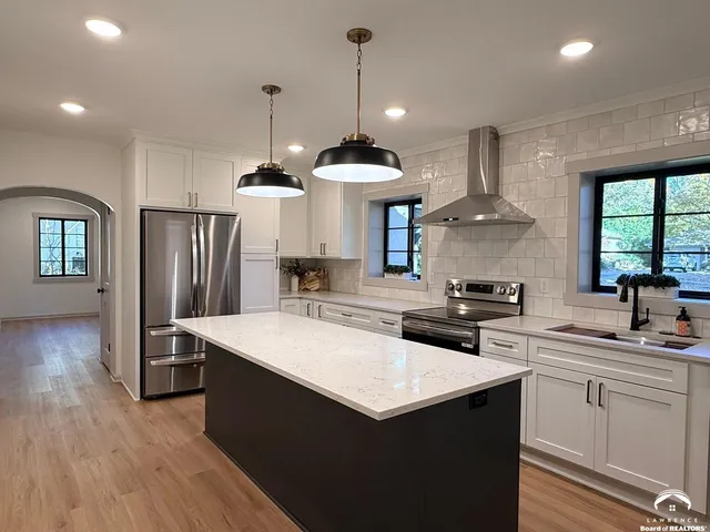 $699,950 | 1639 Indiana Street, Lawrence, KS 66044