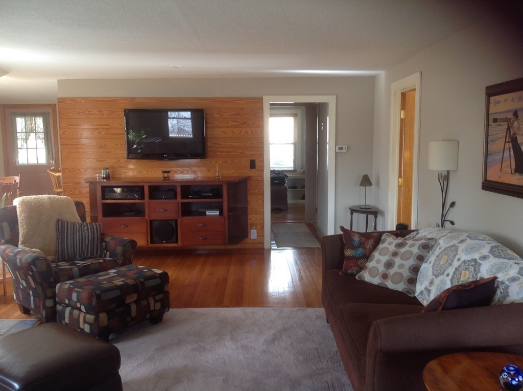 921 River Road Agawam, MA 01001 - Photo 11 of 26 Gallery Image 11