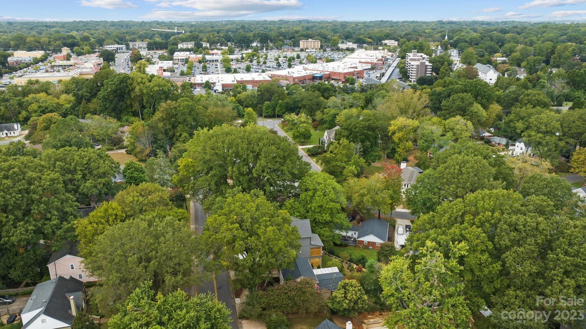 312 Brandywine Road Charlotte, NC 28209 - Photo 30 of 31 an aerial view of multiple house