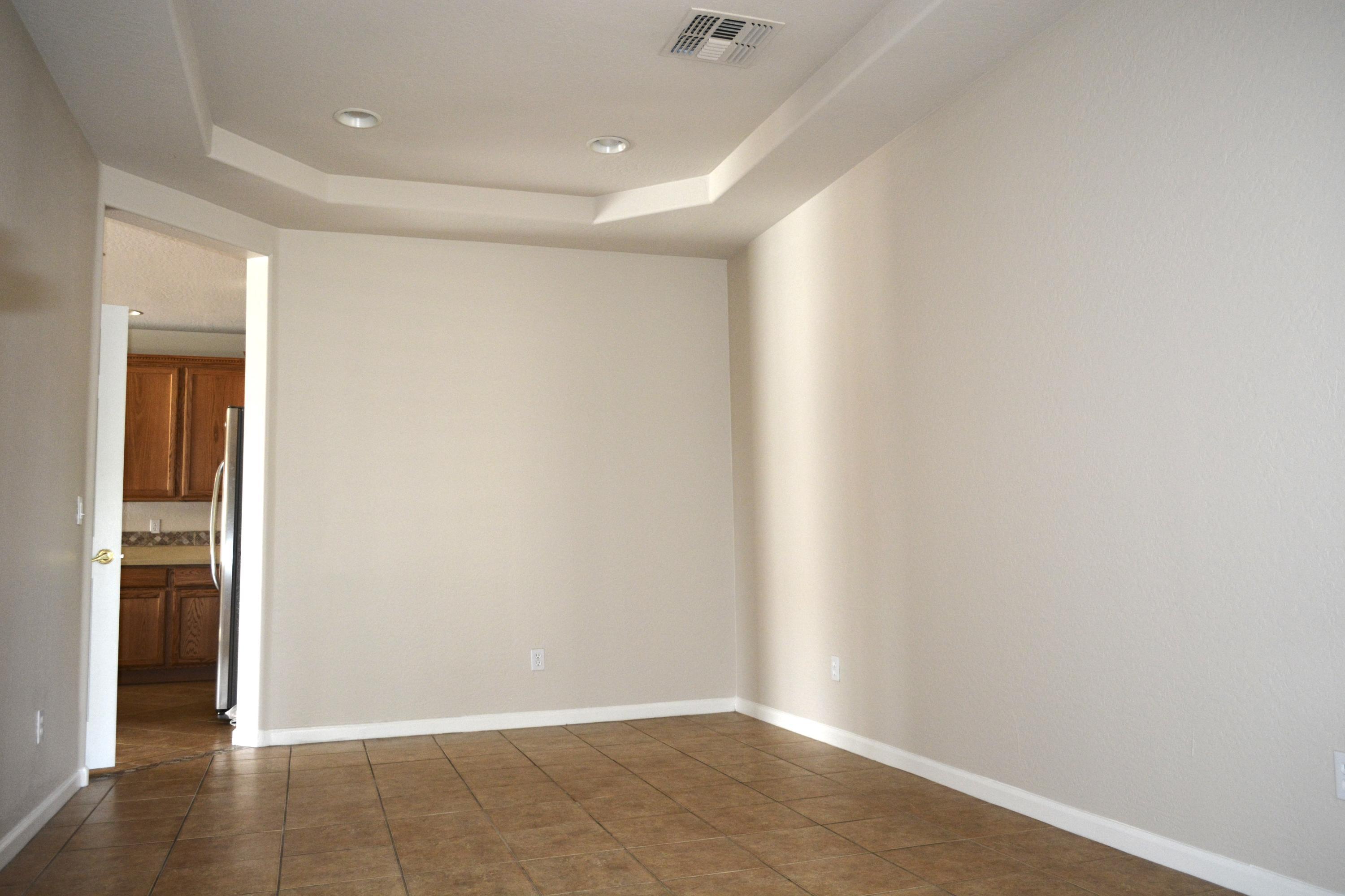 2131 West Red Range Way Phoenix, AZ 85085 - Photo 9 of 25 Formal dining